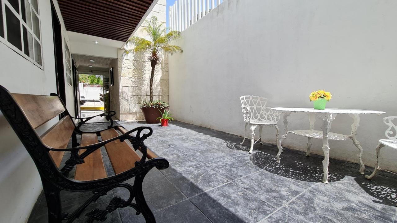 Dna Cancun Hotel Y Posada Exteriör bild